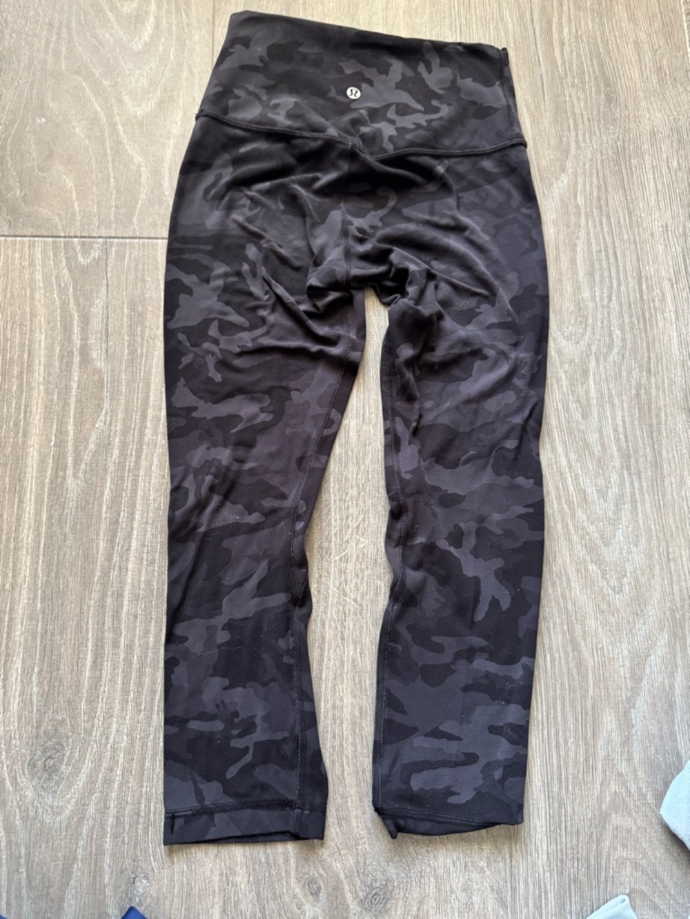lululemon athletica womens girls Black Camo High-Rise Leggings Sz 4 short 25”